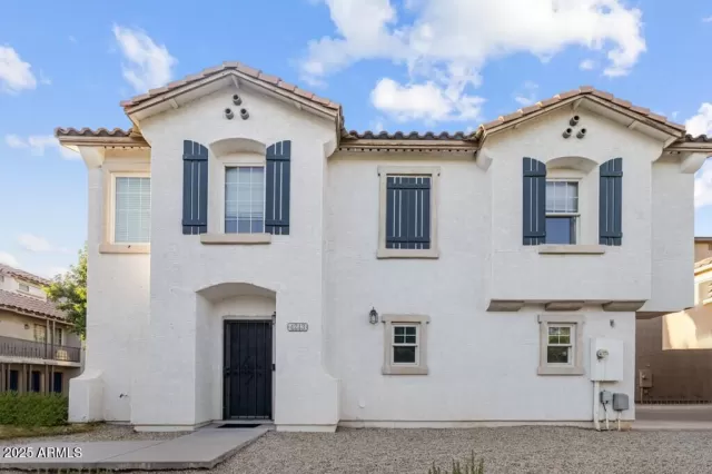 MLS: 6989069 Condo For Sale