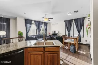 Photo #3: 6989069 Listing