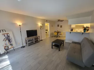 Photo #3: 6989169 Listing