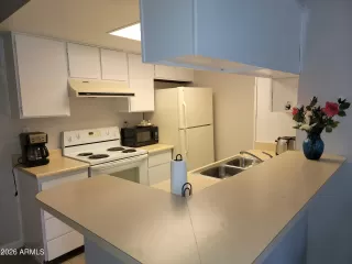 Photo #6: 6989169 Listing