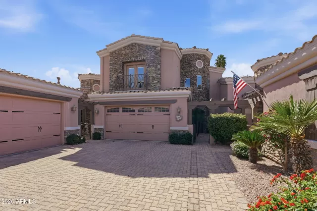 MLS: 6989272 Condo For Sale