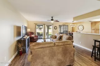 Photo #3: 6989423 Listing 