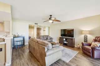 Photo #4: 6989423 Listing 