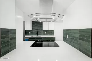 Photo #3: 6989786 Listing