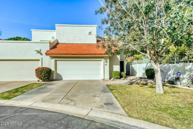 MLS: 6989854 Condo For Sale