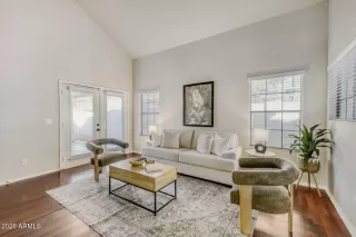 Photo #5: 6989854 Listing