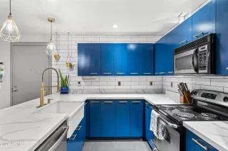 Photo #5: 6989872 Listing