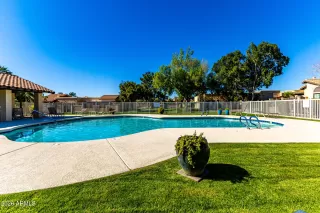 Photo #3: 6989933 Listing