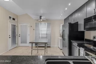 Photo #6: 6989982 Listing 