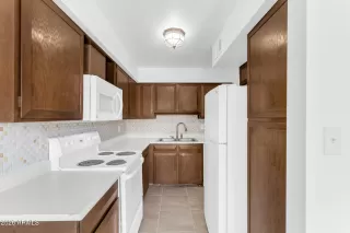 More Details about MLS # 6990026 : 2221 W FARMDALE AVENUE 17#17