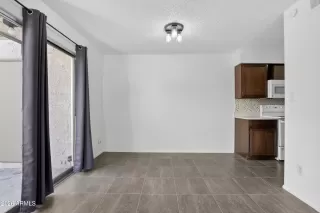 Photo #3: 6990026 Listing 