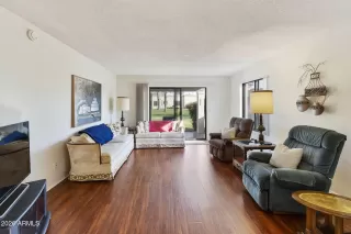 Photo #2: 6990083 Listing