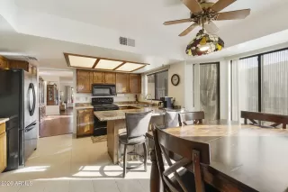 Photo #5: 6990083 Listing