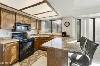 Photo #6: 6990083 Listing