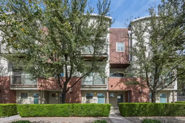 MLS: 6990116 Condo For Sale