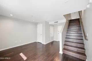 Photo #3: 6990116 Listing