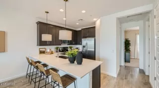 Photo #3: 6990268 Listing 