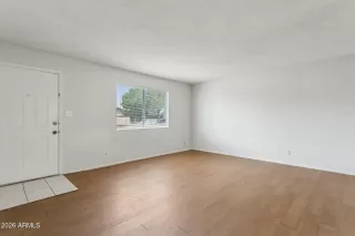 Photo #6: 6990505 Listing