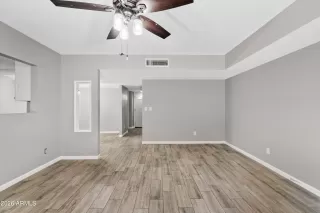 Photo #5: 6990590 Listing 