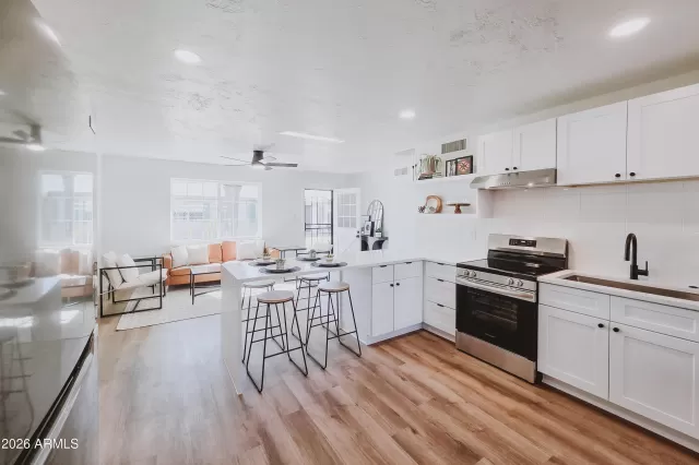 MLS: 6991106 Condo For Sale