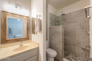 Photo #3: 6991112 Listing 