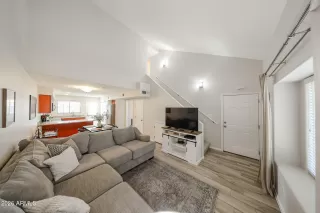 Photo #1: 6991191 Listing 