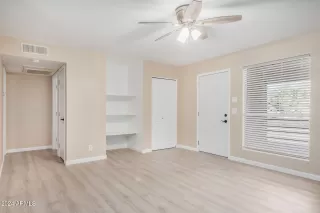 Photo #4: 6991212 Listing