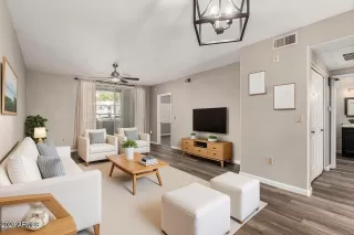 Photo #6: 6991260 Listing