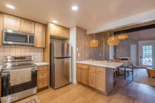 Photo #5: 6991338 Listing 