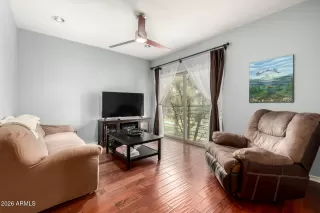 Photo #5: 6991404 Listing 