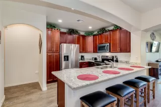 Photo #5: 6991597 Listing