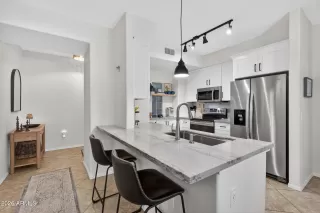 Photo #3: 6991626 Listing 