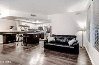 Photo #4: 6992010 Listing