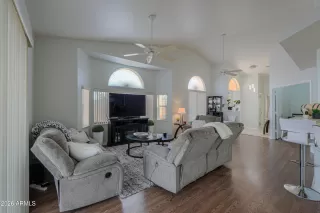 Photo #1: 6992146 Listing 