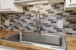 Photo #5: 6992291 Listing 