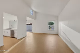 Photo #5: 6992306 Listing 