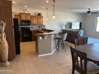 Photo #5: 6992486 Listing