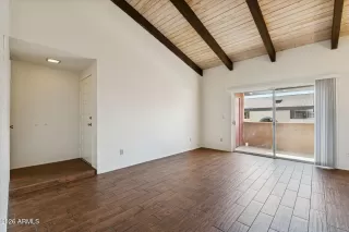 Photo #3: 6992649 Listing