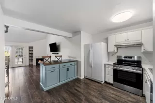 Photo #4: 6992742 Listing