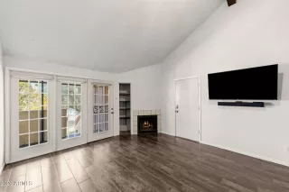 Photo #5: 6992742 Listing