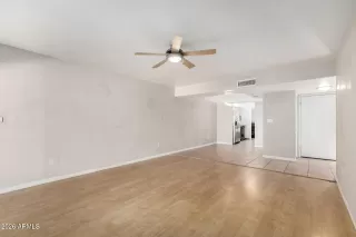 Photo #6: 6992909 Listing 