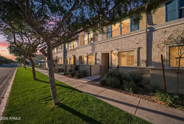 MLS: 6992959 Condo For Sale