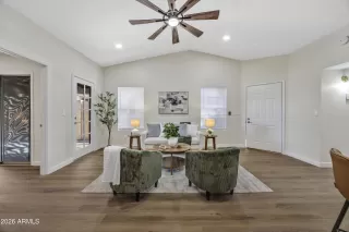 Photo #5: 6993336 Listing 