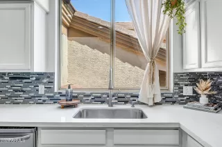 Photo #2: 6993378 Listing 