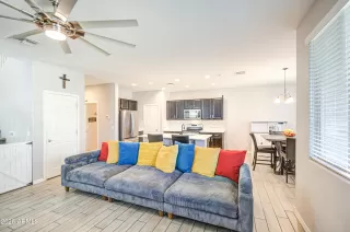 Photo #6: 6993518 Listing 