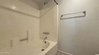 Photo #6: 6993848 Listing 