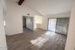 Photo #3: 6993893 Listing