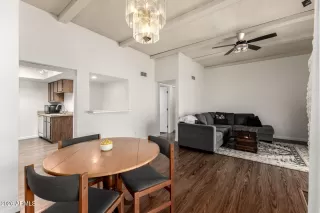 Photo #6: 6994469 Listing 