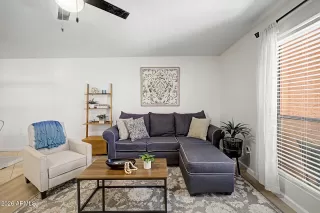 Photo #6: 6994659 Listing 