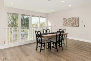 Photo #5: 6994668 Listing 